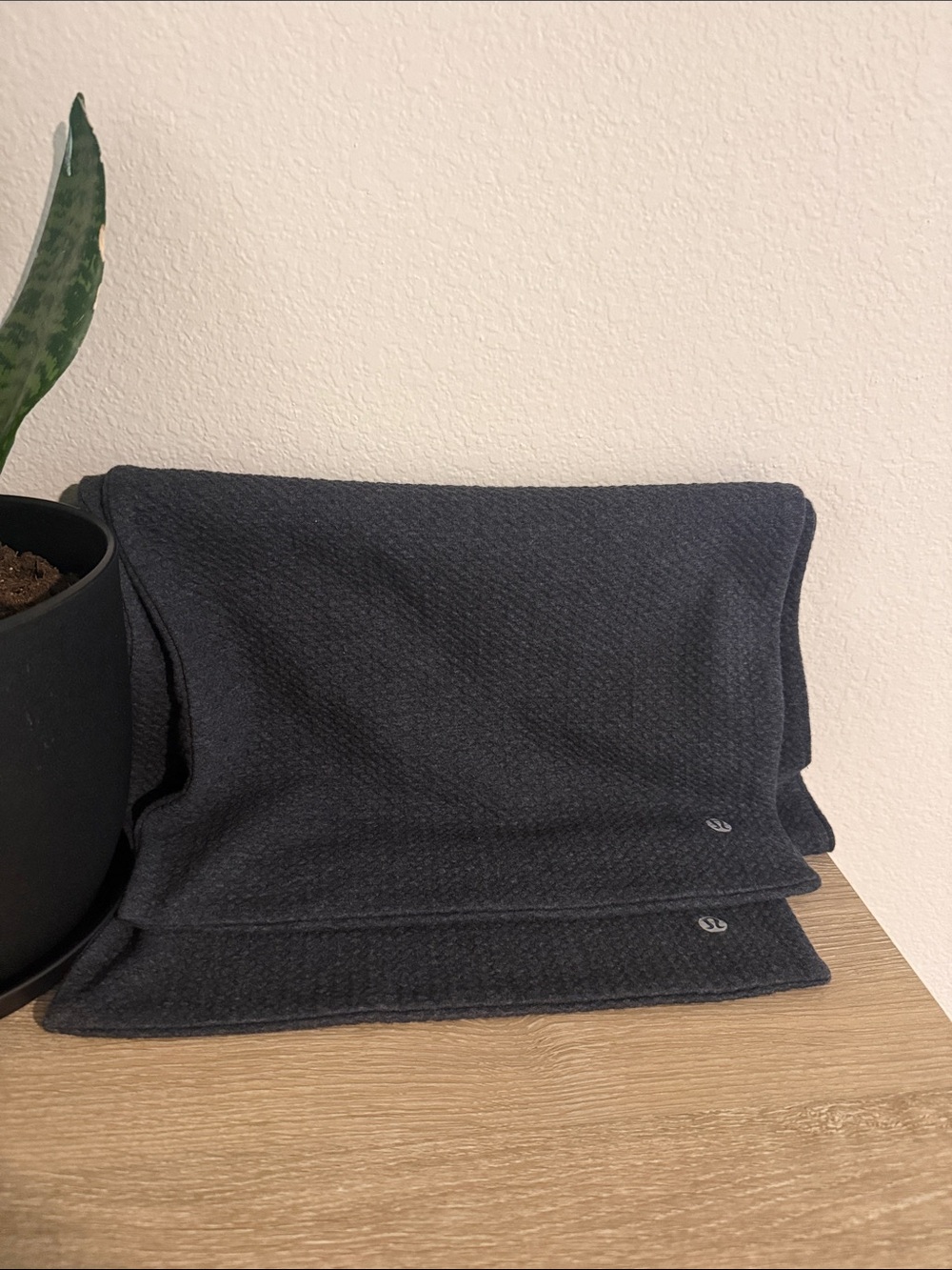 lululemon athletica Charcoal Gray Knit Scarf